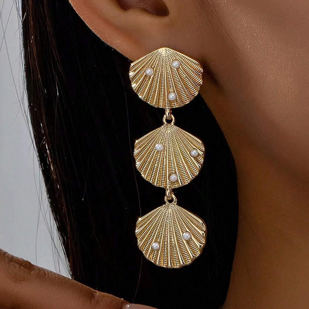 Minimal Shell Earrings