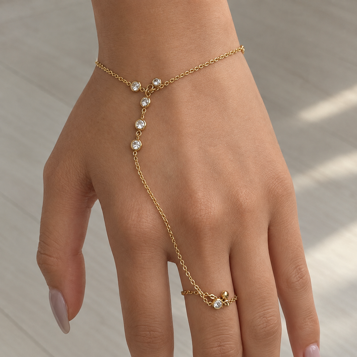 BALL HAND CHAIN YUNA